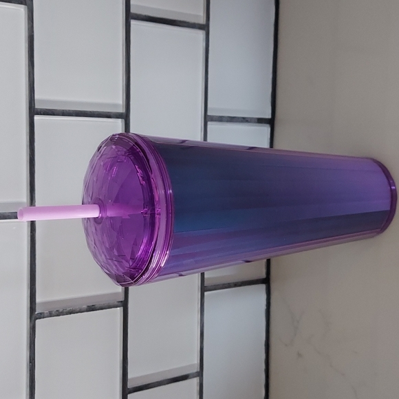 Starbucks 2022 Summer collection - Picture 2 of 5